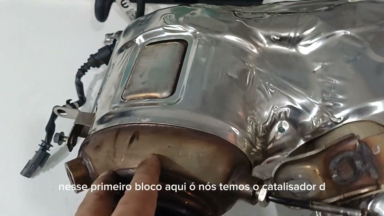 Cena da aula 18: bloco do pós-tratamento Euro 6 da Toro, com o catalisador